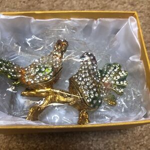 Elegant Crystal Bird Figurine. New in box